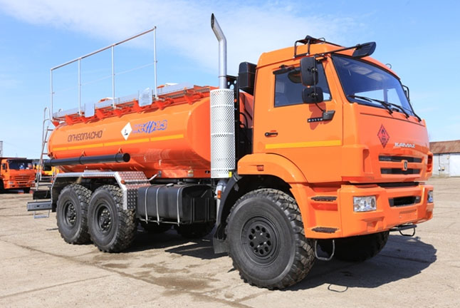 Топливозаправщик АТЗ-66062-13