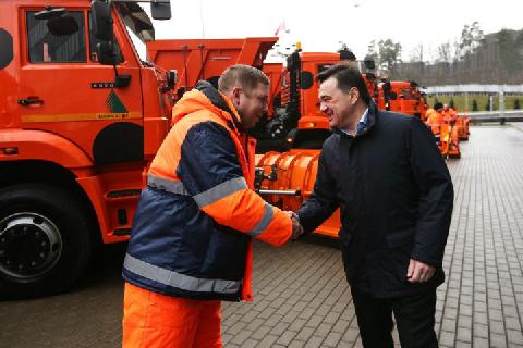  Главная > официальный сайт ПАО "КАМАЗ" > Пресс-центр > Новости Дорожно-уборочные КАМАЗы для Московской области