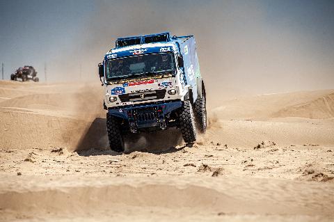 Николаев пересёк экватор ралли «Шёлковый путь» первым