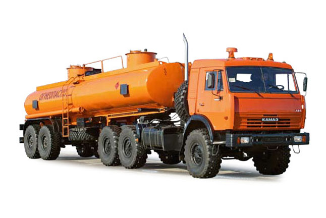 КАМАЗ-44108 (6х6) и полуприцеп-цистерна 96742-20-03