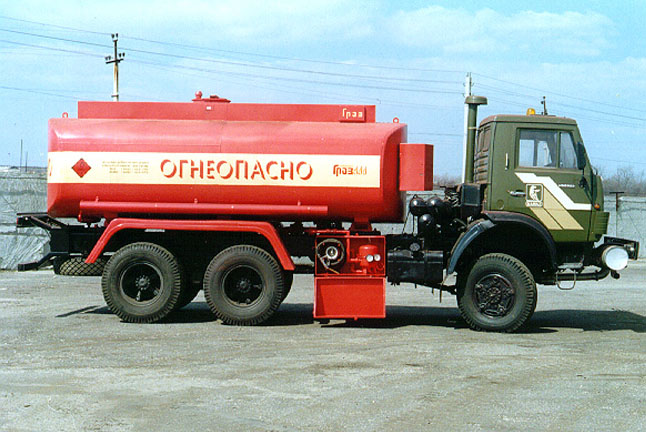 Топливозаправщик АТЗ-56215