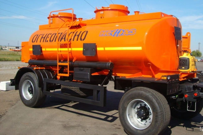 Прицеп-цистерна НЕФАЗ 8602-03 (под светлые нефтепродукты)