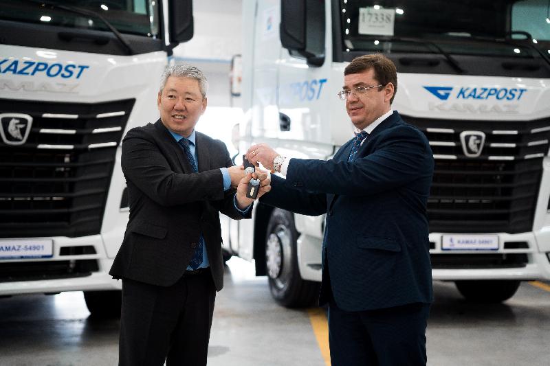 Партия автомобилей КАМАЗ-54901 для АО «Казпочта» Партия автомобилей КАМАЗ-54901 для АО «Казпочта»