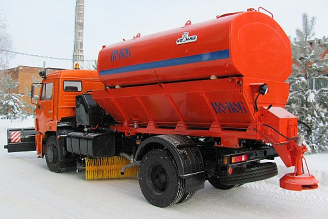 Комбинированная дорожная машина КО-806