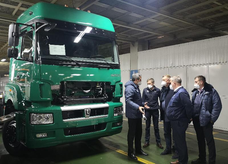 Генеральный директор «КАМАЗа» посетил автомобильный завод