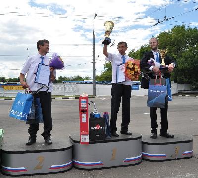 Призы от «КАМАЗа» для лучших водителей троллейбуса