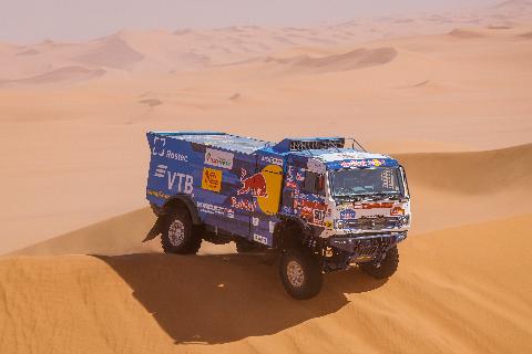 «КАМАЗ-мастер» завоевал весь подиум в категории грузовиков на ралли «Дакар-2021»