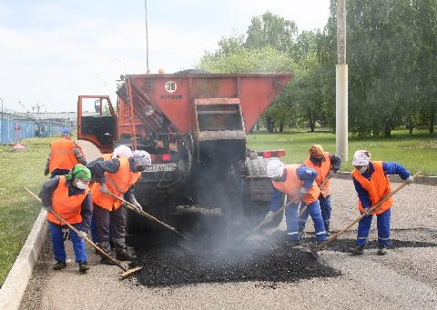 Дорожники «КАМАЗа» отметили профессиональный праздник