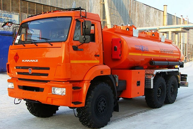 Автотопливозаправщик НЕФАЗ 66062