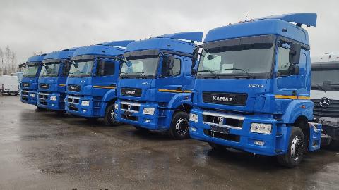 Представительству «КАМАЗ-ЛИЗИНГа» в Санкт-Петербурге – три года