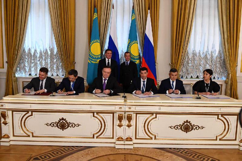 Подписано cоглашение о сотрудничестве в сфере производства автокомпонентов и техники КАМАЗ в Казахстане