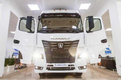 Презентация автомобиля КАМАЗ-54901 в составе автопоезда