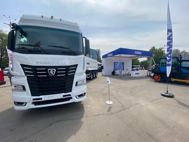 Автотехника КАМАЗ на выставке «ИННОПРОМ. Центральная Азия» Автотехника КАМАЗ на выставке «ИННОПРОМ. Центральная Азия»