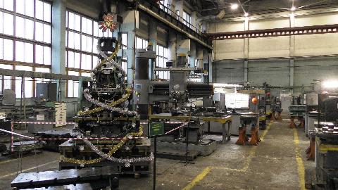 11-тонная ёлка появилась в Группе ОАТ