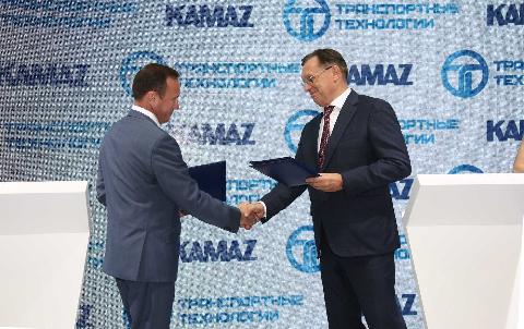 «КАМАЗ» и «Транспортные технологии» подписали соглашение о сотрудничестве