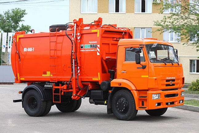 Мусоровоз с боковой загрузкой КО-440-7