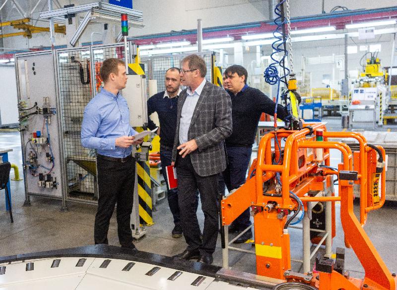 Делегация Thyssenkrupp на «КАМАЗе» Делегация Thyssenkrupp на «КАМАЗе»