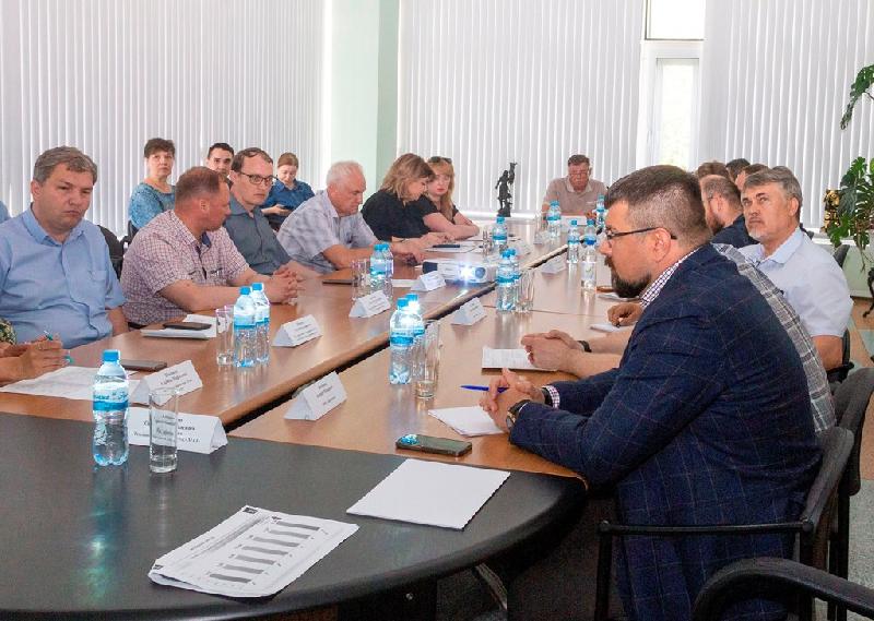 На «КАМАЗе» прошёл круглый стол с поставщиками материалов На «КАМАЗе» прошёл круглый стол с поставщиками материалов