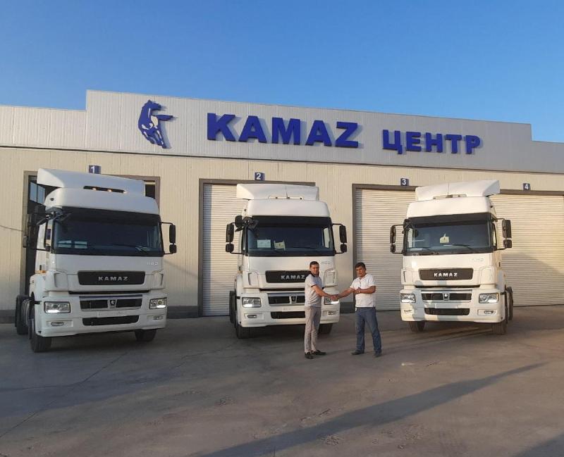 Тягачи КАМАЗ-5490 в лизинг для нового клиента из Узбекистана Тягачи КАМАЗ-5490 в лизинг для нового клиента из Узбекистана