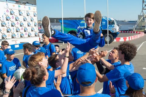 На «КАМАЗе» прошла профориентационная смена «Техновызов»